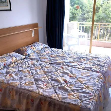 C&b Catalunya 92 Hotel